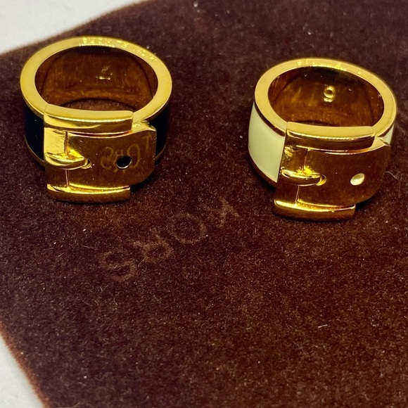 Bundle of 2 Michael Kors Buckle Enamel Rings Black and White In Yellow Gold - Picture 1 of 3